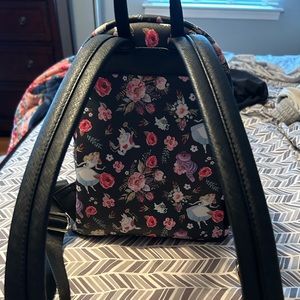 Alice and wonderland lounge fly